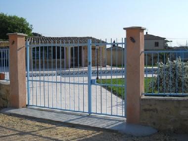 Holiday House in laudun (Gard) or holiday homes and vacation rentals