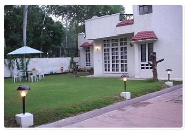 Holiday House in New Delhi (Delhi) or holiday homes and vacation rentals