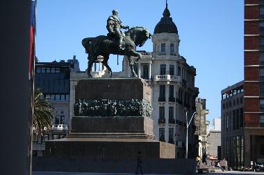 Apartment is close to Plaza Independencia