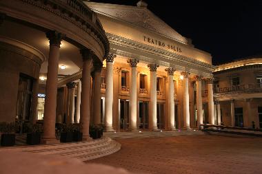 Apartment is close to Teatro Solis