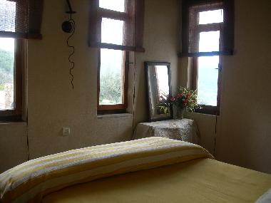 2nd bedroom downstairs with double bed