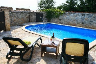 Villa in Jakovici-Tinjan (Istarska) or holiday homes and vacation rentals