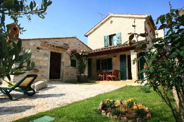 Villa in Jakovici-Tinjan (Istarska) or holiday homes and vacation rentals