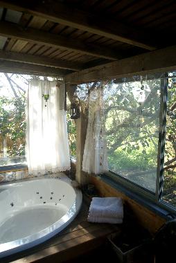 Wind cabin-jakuzzi on the veranda of the double bedroom