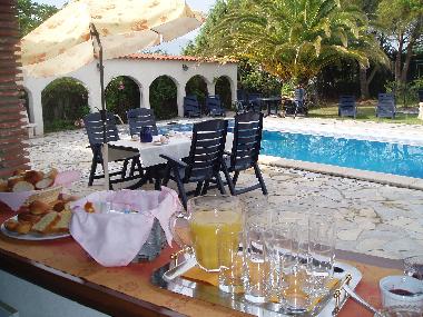 Bed and Breakfast in Ortaffa (Pyr�n�es-Orientales) or holiday homes and vacation rentals