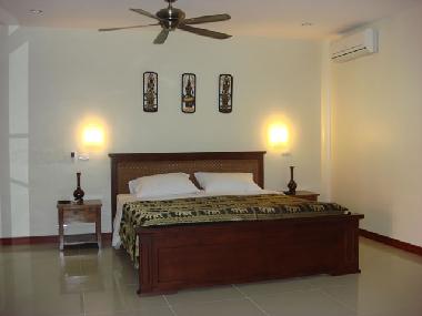 Bed and Breakfast in bang saray(sattahip) (Chon Buri) or holiday homes and vacation rentals