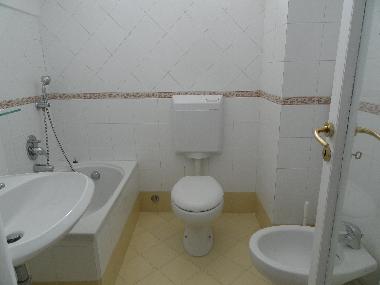 bathroom1