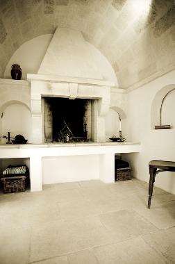 Giardini di Marzo - Suite Rondinella stanza con camino