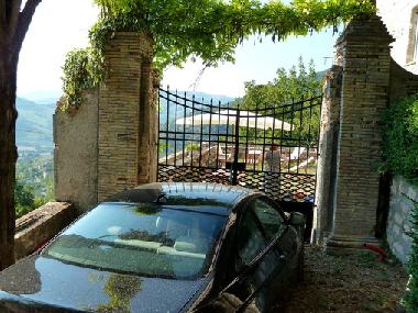 Palace / Castle in Pievebovigliana (Macerata) or holiday homes and vacation rentals