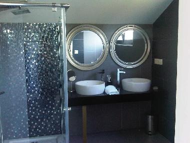 Hotel in Nigrn (Pontevedra) or holiday homes and vacation rentals