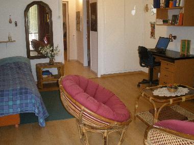 second room with connection to main room