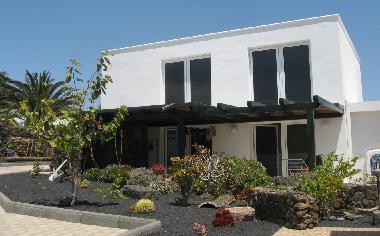 Holiday House in Puerto Calero / Macher (Lanzarote) or holiday homes and vacation rentals