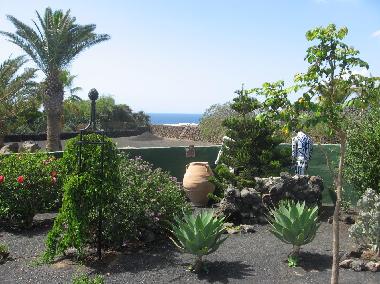 Holiday House in Puerto Calero / Macher (Lanzarote) or holiday homes and vacation rentals