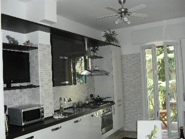 THE KITCHEN - All tools and appliances to make you feel at home