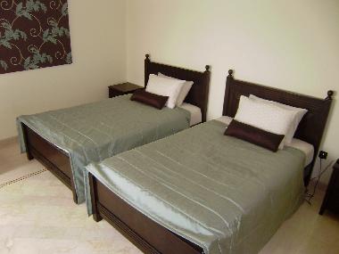 Holiday House in Frond F (Dubayy) or holiday homes and vacation rentals