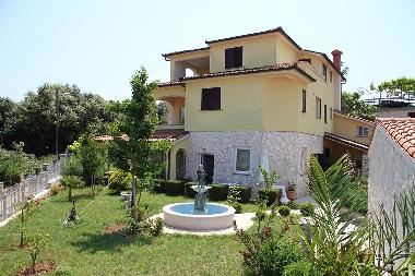 Holiday Apartment in Banjole-Medulin-Pula-Istrien-Kroatien (Istarska) or holiday homes and vacation rentals