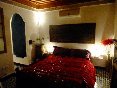 Chambre Celeste with small ensuite shower 