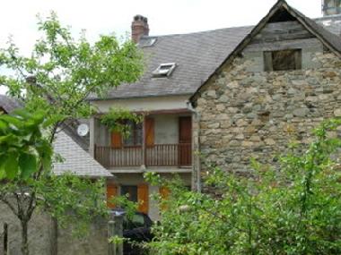 Holiday House in Gerde (Hautes-Pyr�n�es) or holiday homes and vacation rentals