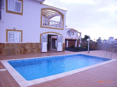 Chalet in Caleta de Fuste  (Fuerteventura) or holiday homes and vacation rentals