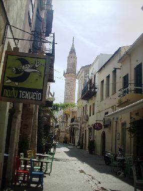 many cafes and restaurants near by 