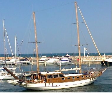 Boat in barcars (Pyrnes-Orientales) or holiday homes and vacation rentals