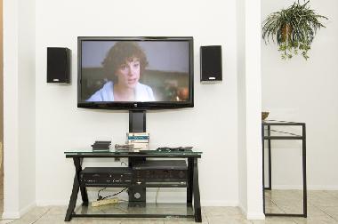 TV & stereo available