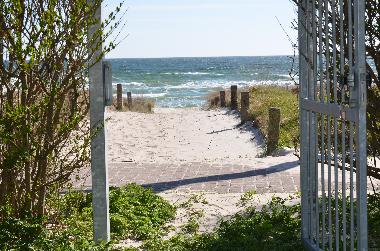 Holiday Apartment in Seebad Breege Juliusruh (Ostsee-Inseln) or holiday homes and vacation rentals
