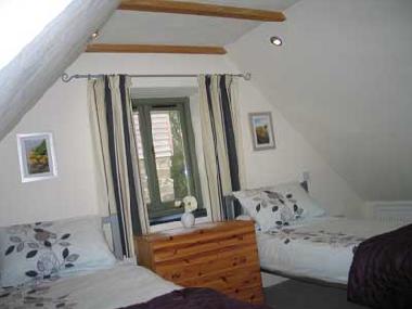 Wreckers twin room
