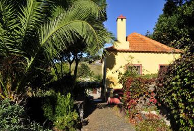 Holiday House in Ponta do Pargo (Madeira) or holiday homes and vacation rentals
