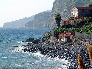 Holiday House in Ribeira Brava (Madeira) or holiday homes and vacation rentals