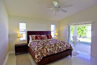 MASTER KING SIZE BED
