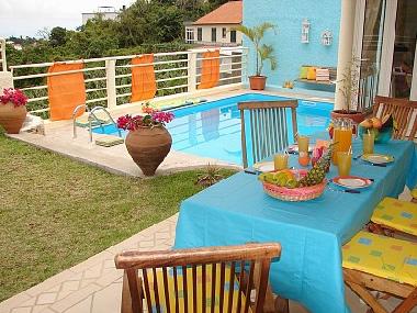 Delighted meals by the pool