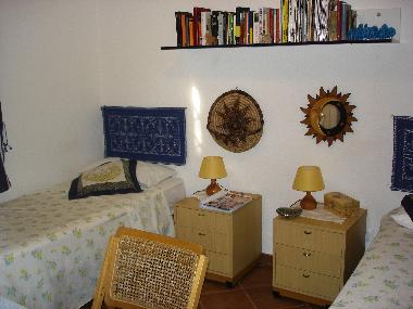 2 single bed or 1 double bed - bigger room