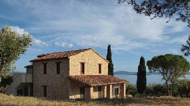 Holiday House in Passignano sul Trasimeno (Perugia) or holiday homes and vacation rentals