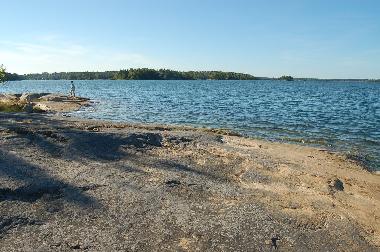 National park ngs island (30 min by boat incl in rent).