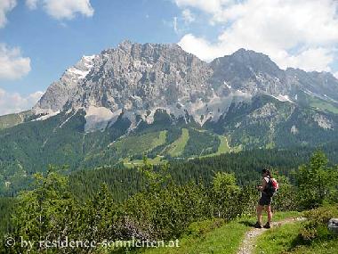 Hiking in Tyrol's Zugspitz Arena