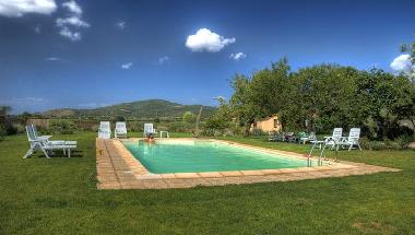Bed and Breakfast in CAPALBIO (Grosseto) or holiday homes and vacation rentals