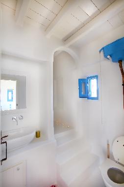 Main house, Master's Bathroom