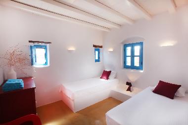 Main House, ground floor bedroom