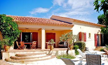 Holiday House in AUPS (Var) or holiday homes and vacation rentals