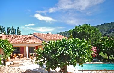 Holiday House in AUPS (Var) or holiday homes and vacation rentals