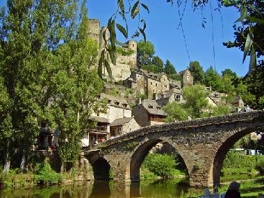Belcastel Chateau from the river