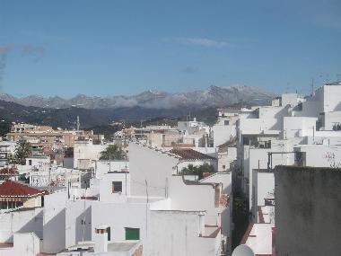It snowed ! ... view to the Sierra