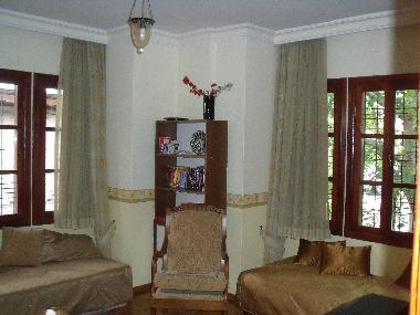 Upstairs living area (can be converted to bedroom)