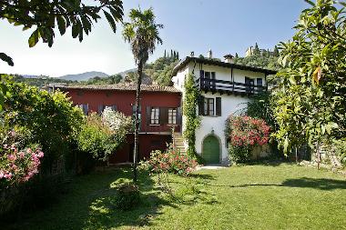 Bed and Breakfast in TOSCOLANO MADERNO (Brescia) or holiday homes and vacation rentals