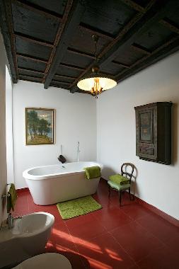 Bed and Breakfast in TOSCOLANO MADERNO (Brescia) or holiday homes and vacation rentals