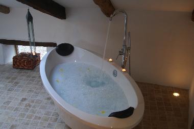 Twin Bath Master Suite
