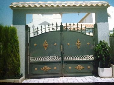 Chalet in TORREVIEJA (Alicante / Alacant) or holiday homes and vacation rentals