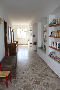 Hall 1st floo, library