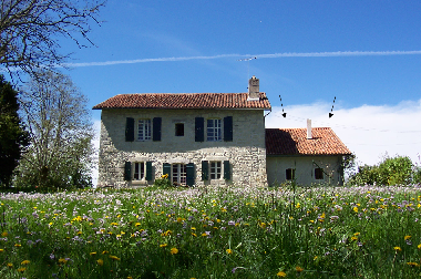 Holiday House in Aubeterre-sur-Dronne (Charente) or holiday homes and vacation rentals